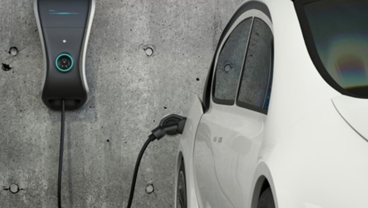 For all the benefits they bring in terms of low-carbon power and transport, batteries pose significant resource and social challenges. Image: World Economic Forum